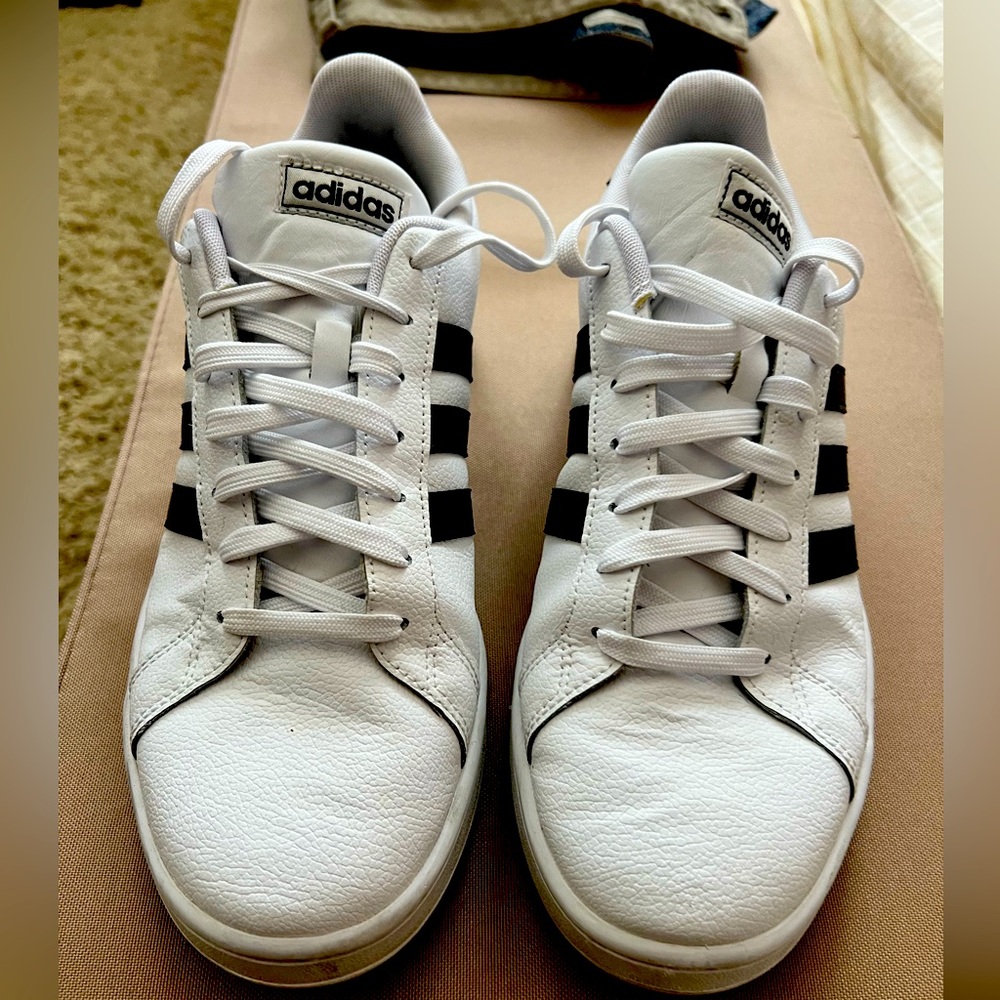 Size 10 only worn once. Too small for me